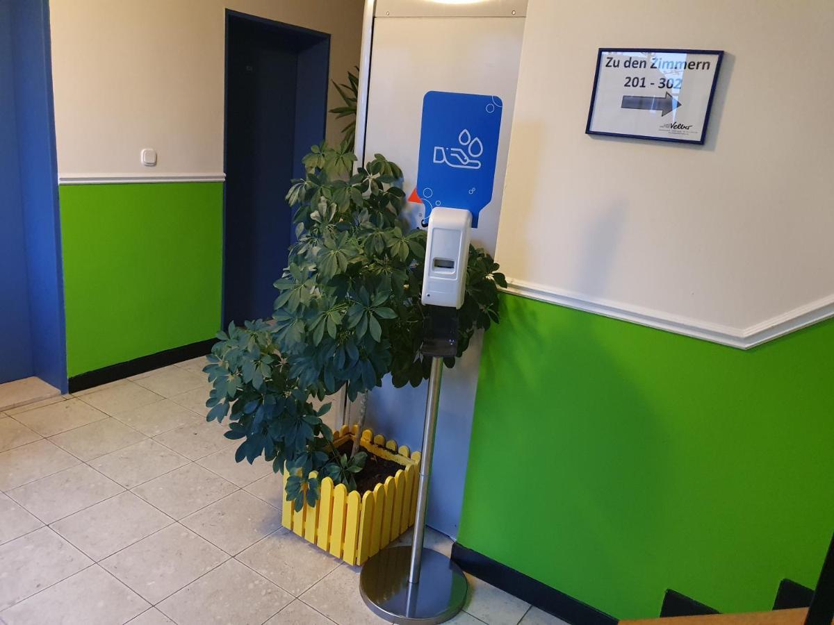 Smart Hostel By Landgasthof Velber 24H7D Seelze Екстериор снимка