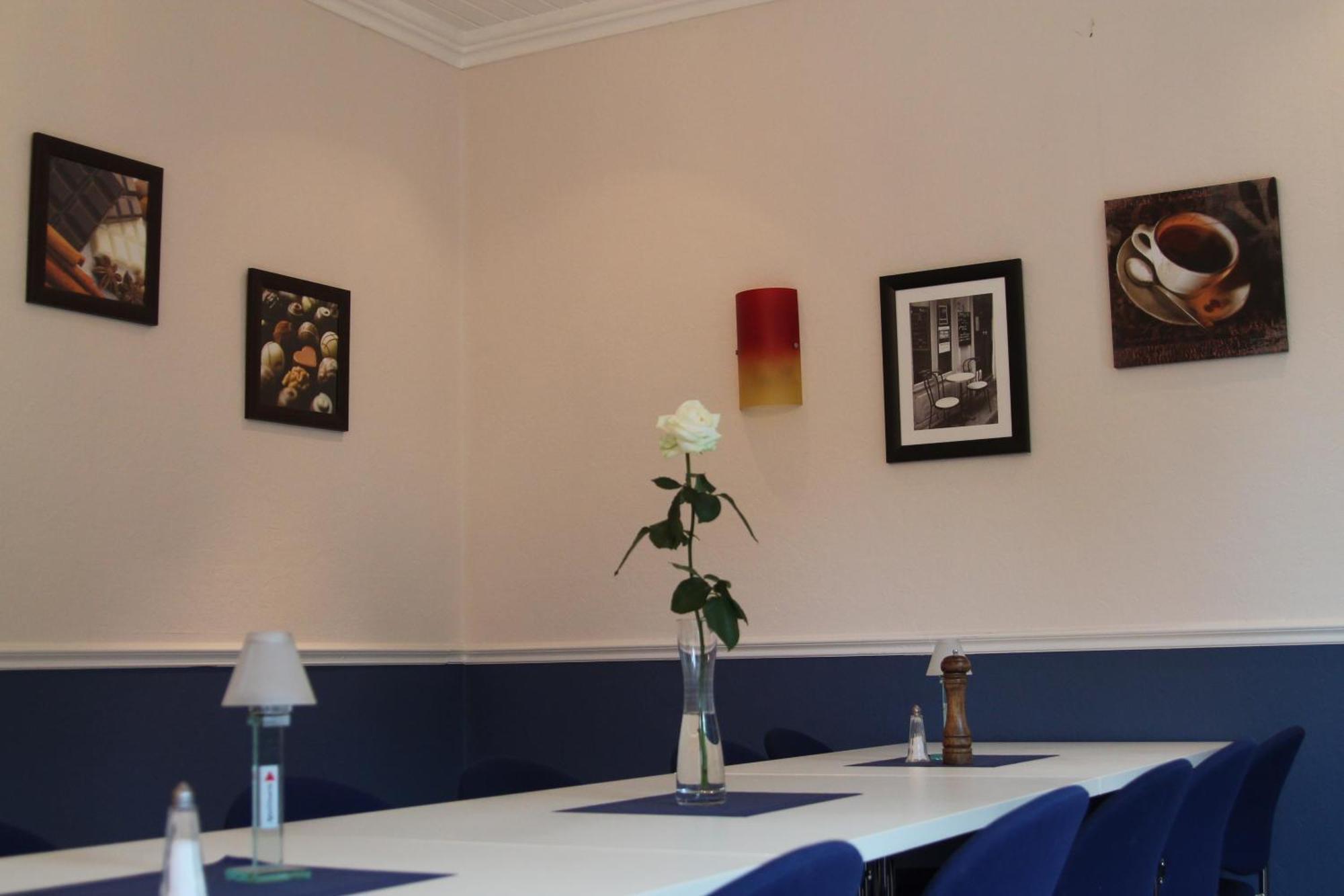 Smart Hostel By Landgasthof Velber 24H7D Seelze Екстериор снимка