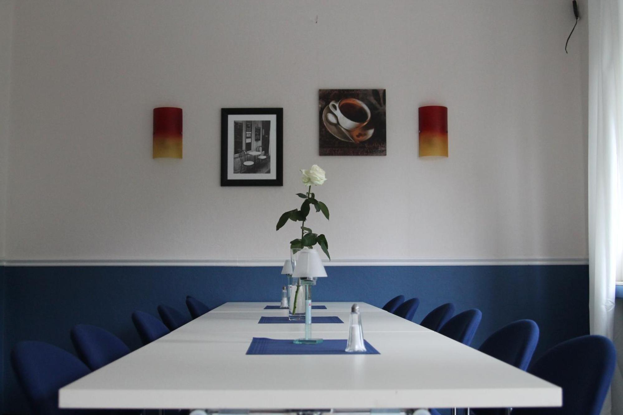 Smart Hostel By Landgasthof Velber 24H7D Seelze Екстериор снимка