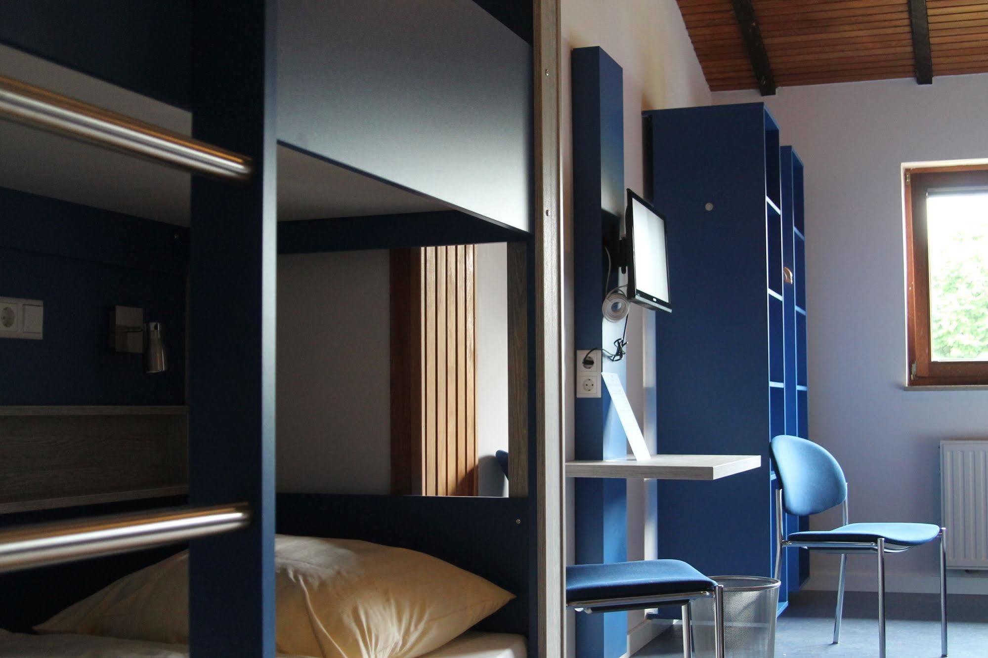 Smart Hostel By Landgasthof Velber 24H7D Seelze Екстериор снимка