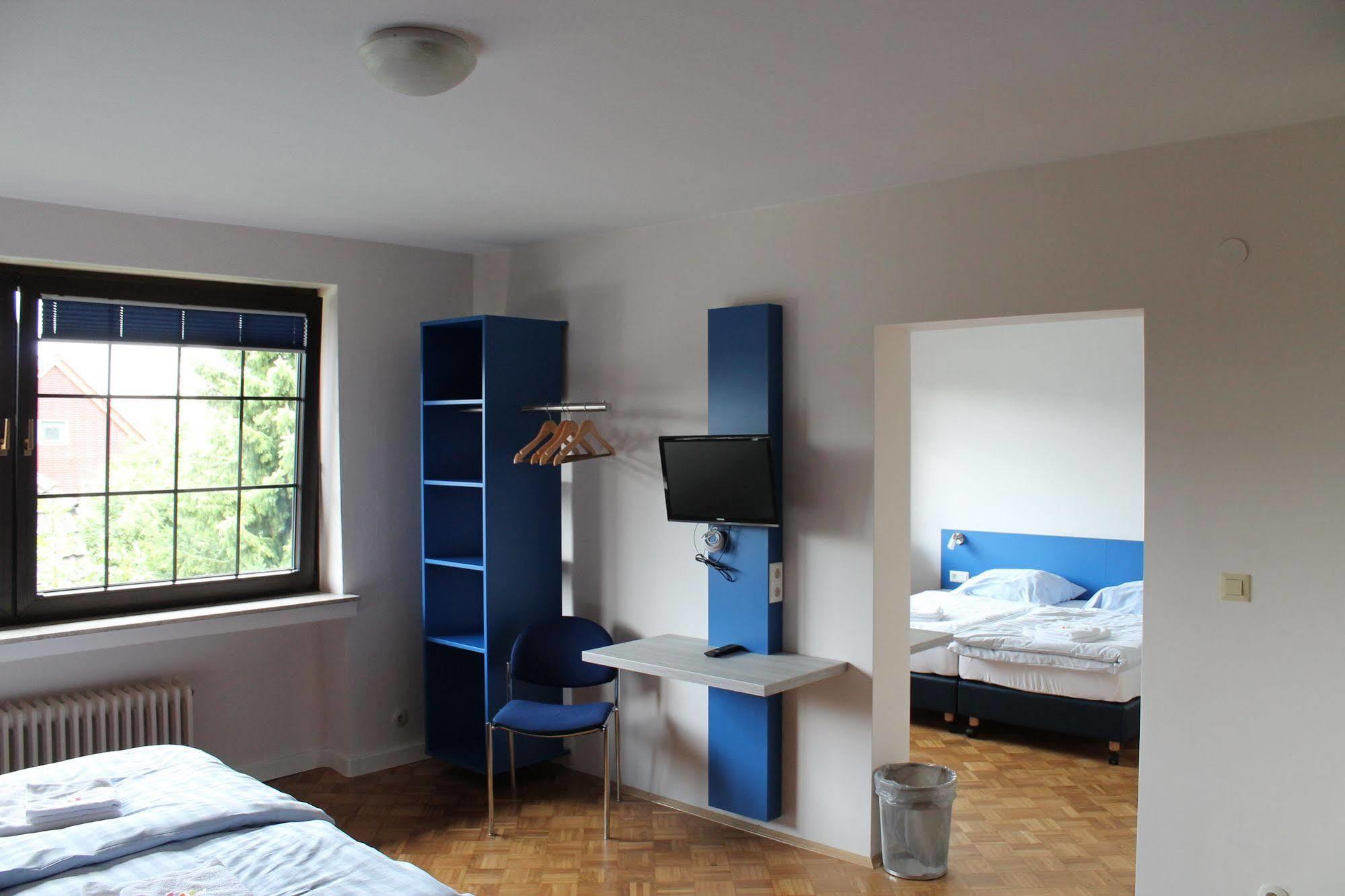 Smart Hostel By Landgasthof Velber 24H7D Seelze Екстериор снимка