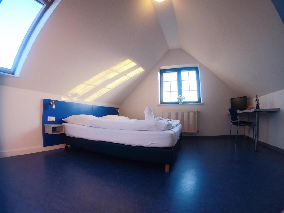 Smart Hostel By Landgasthof Velber 24H7D Seelze Екстериор снимка